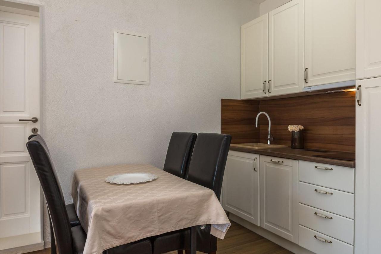 Apartmani Arapovic Baška Voda المظهر الخارجي الصورة