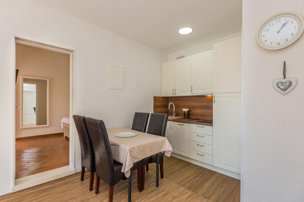 Apartmani Arapovic Baška Voda المظهر الخارجي الصورة